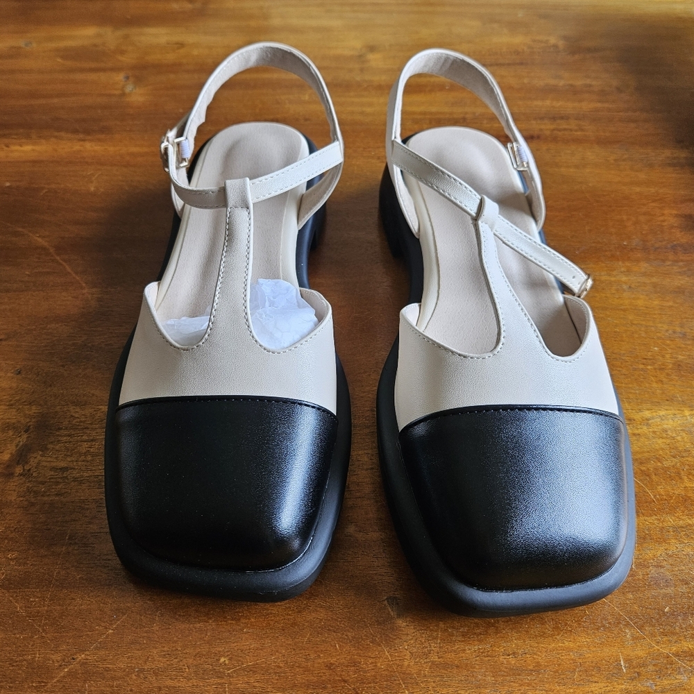 Elegant Black and Cream Women's Sandals